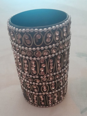 Small metal decorative item, 7 cm height