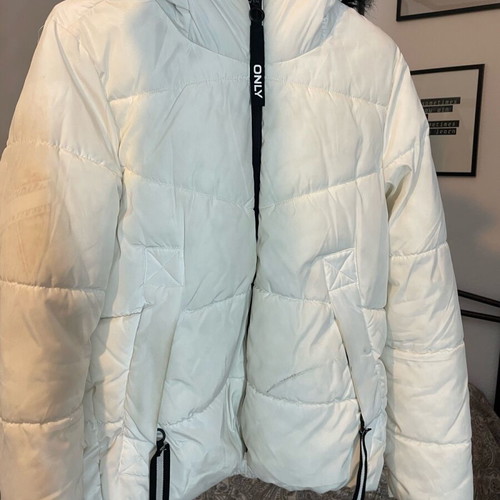 Puffer warm jacket Only used, size M, black and white