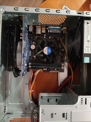 Pc used for basic tasks with Asus P8H61, i3 3220, R7 240 OC 2GB