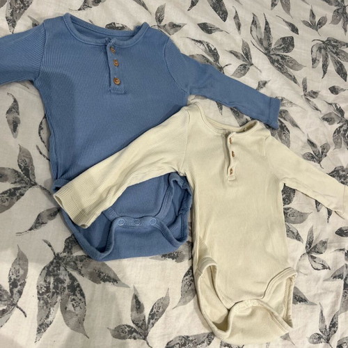 Sinsay long-sleeve bodysuit set like new 2-5 months, 100% cotton