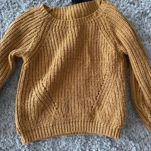 Sweater set like new, size S, black and mustard