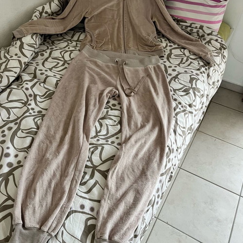 Velour beige tracksuit set Primark used, size 40/42