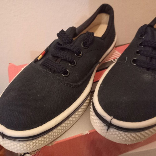 Black canvas shoes size 36