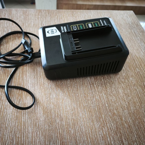 Kärcher 18V Fast Charger like new