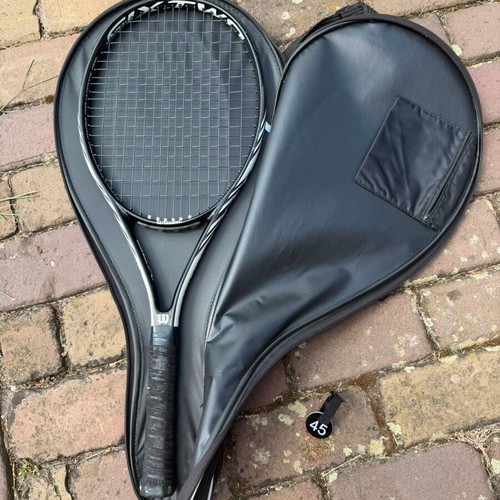 Wilson tennis racket black and white L2 284 grams