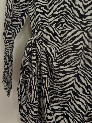 Mini φόρεμα Zara με zebra pattern σαν καινούργιο, μέγεθος S