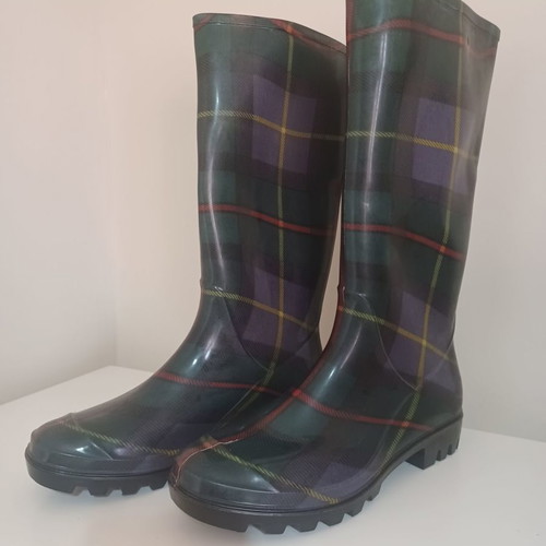 Women's galotses size 38 new with fabric lining