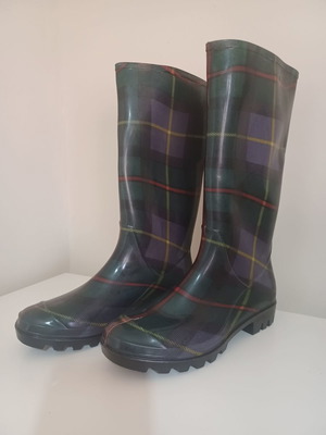 Women's galotses size 38 new with fabric lining
