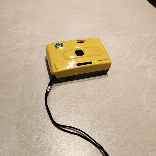 Fit for fun pocket camera collectible like new, film