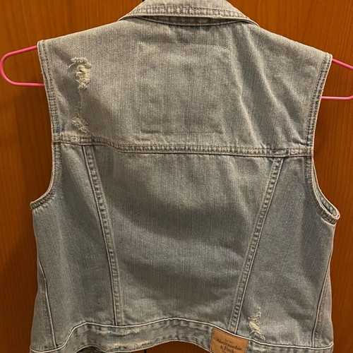Abercrombie & Fitch denim vest like new, size medium
