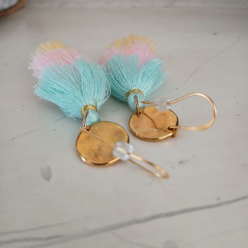 Summer earrings new with colorful tassels and gold-plated metal details