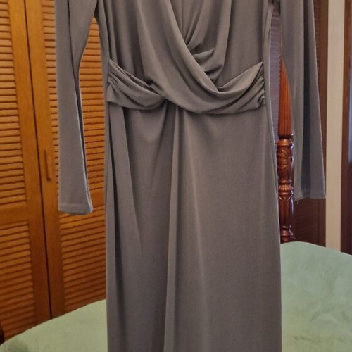 Draped dress with long sleeves Medium like new, gray