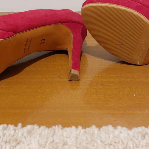 Michele Lopriore peep toe shoe red, new, size 38, suede