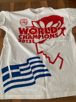 Olympiacos World Champion 2013 Intercontinental Collectible T-shirt like new