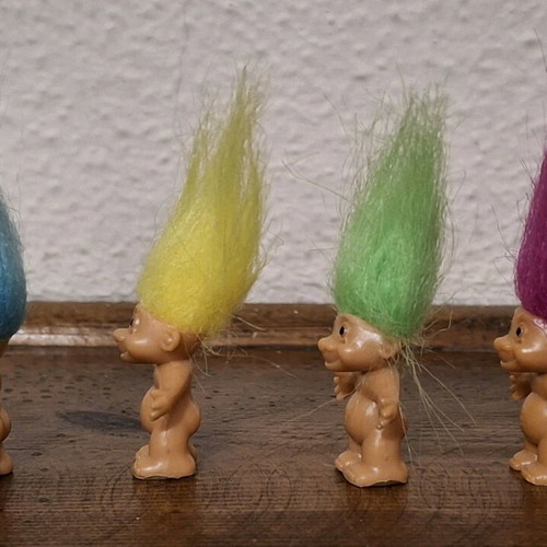 Set of 4 Vintage Trolls Russ 1992 like new