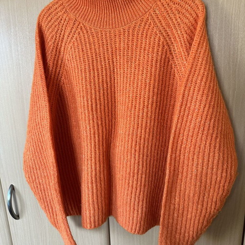 Cubus wool sweater size M like new, bright orange