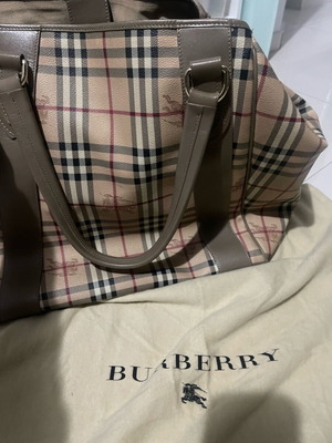 Burberry big bag καινούργια