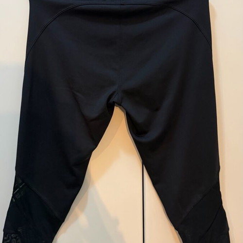 Oysho black leggings with 3/4 transparency like new, size L