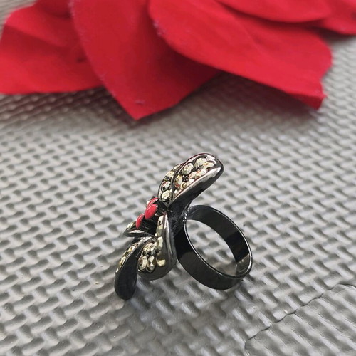 Cocktail Ring "Black Flower" New with Strass and Red Details
