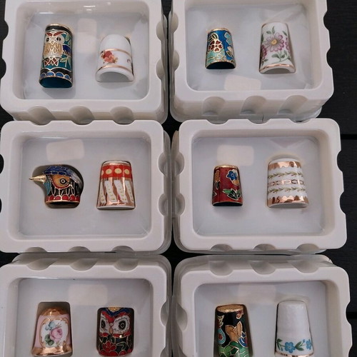 Collectible thimbles, set of 2 pieces
