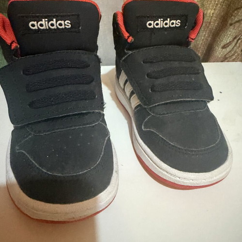 Adidas toddler shoes size 5.5 EU 22