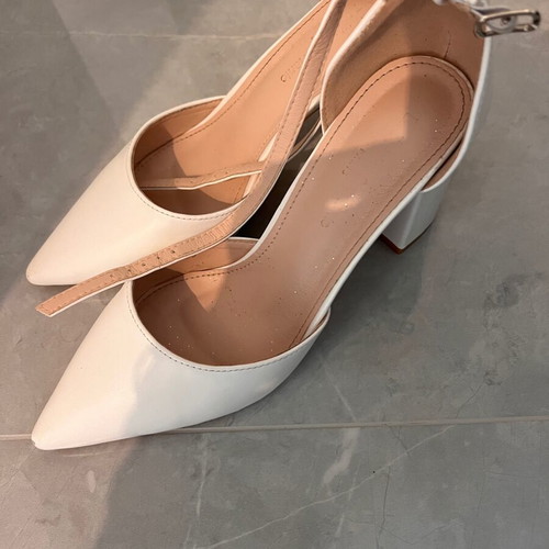 White pumps used, size 38
