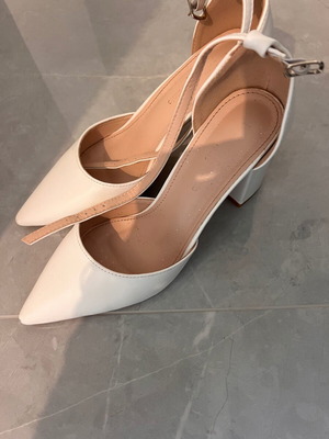 White pumps used, size 38