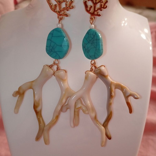 Coral earrings, white and beige, 55x100 mm