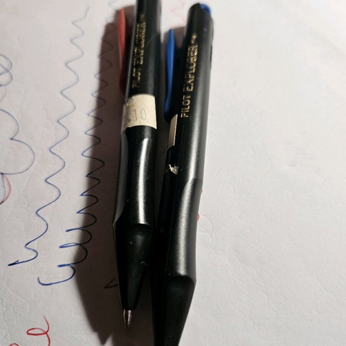 Pilot Explorer Retro Fine pens like new, set of 2