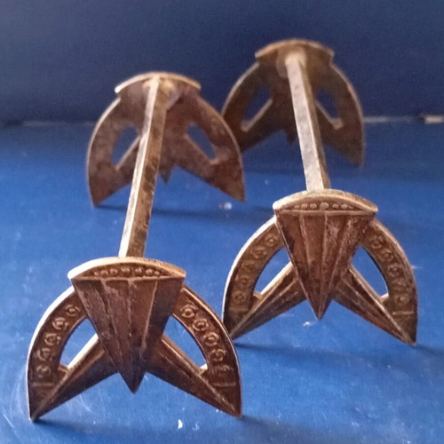 Metal base used for cutlery or pens