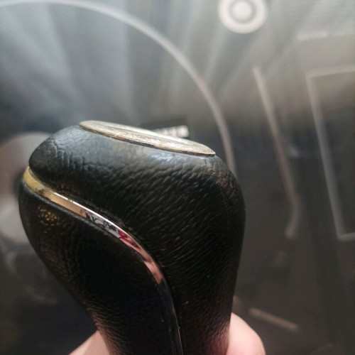Gear shift knob used with Start/Stop switch, black