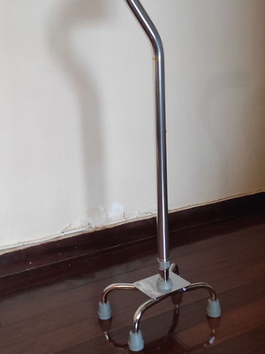 Βοηθητικό μπαστούνι βάδισης καινούργιο