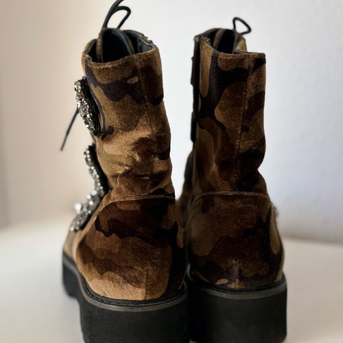 Alma en Pena modern ankle boots like new, brown and green