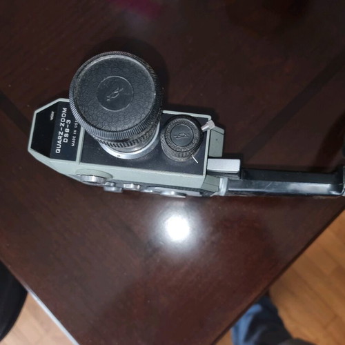 Vintage camera QUARZ-ZOUM DS8-3 μεταχειρισμένη, λειτουργεί αλλά κολλάει