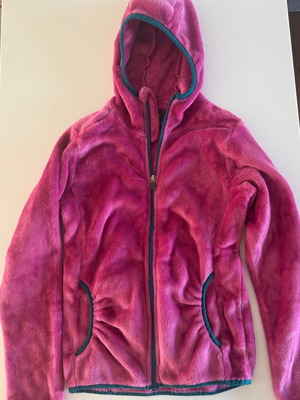 Mc Kinley fleece jacket purple like new, 12 years old