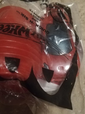 Αυτοκινητάκι Hot Wheels με εκτοξευτή καινούργιο, κόκκινο