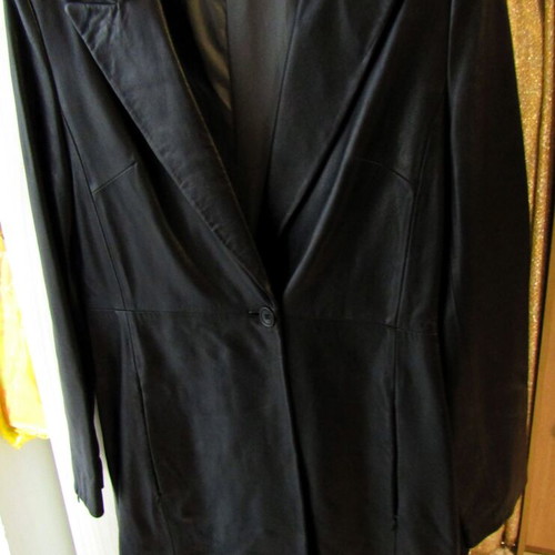 Leather coat MNG-Mango black large size like new