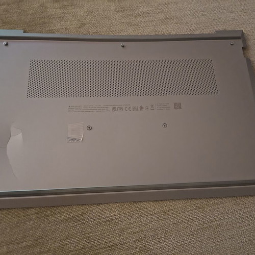 ProBook 445 G8 Bottom Cover used with crack