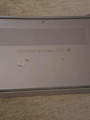 ProBook 445 G8 Bottom Cover used with crack