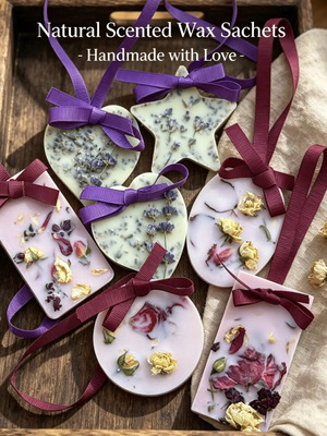 Handmade scented wax sachets with dried flowers, new