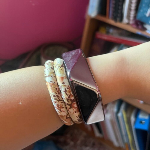 Bone bracelets like new, multicolor