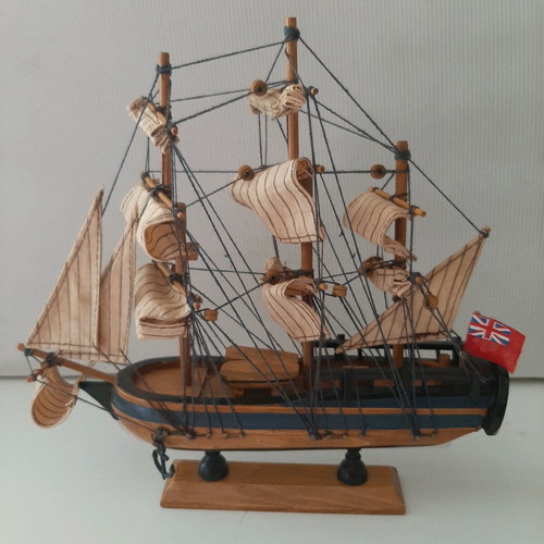 Vintage wooden ship like new with many details