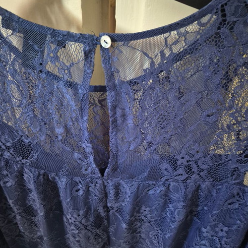 Forever 21 blouse size M like new, blue