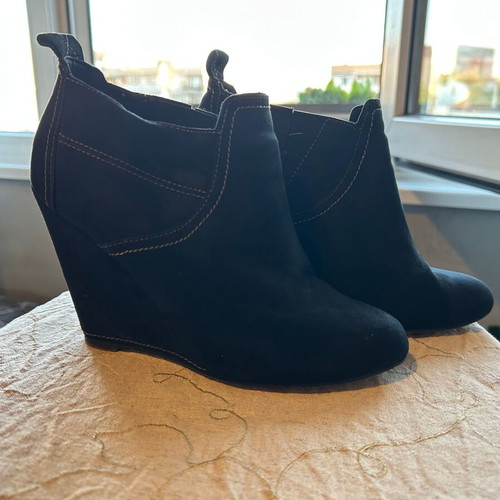 Bershka women's black suede platform boots size 35