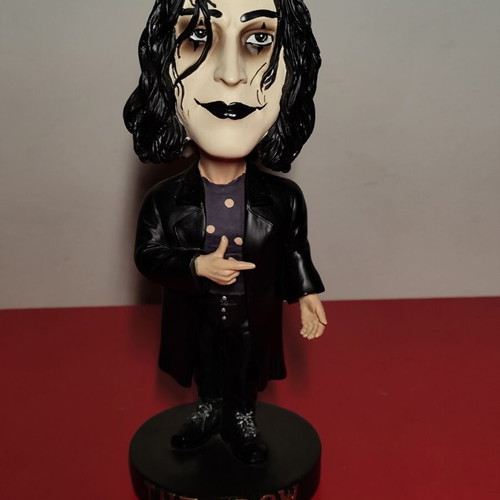 Neca 2001 The Crow Head Knocker Bobble Head като нов без кутия