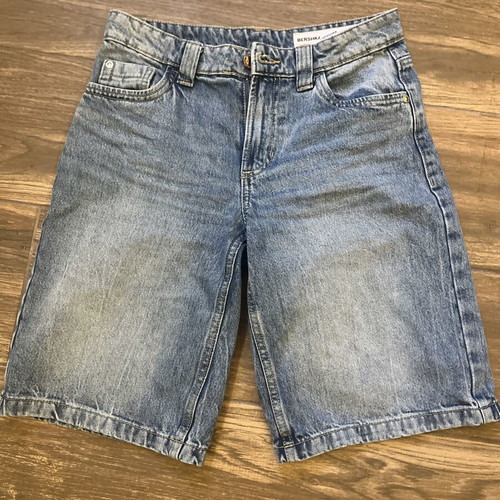 Bershka women's denim bermuda shorts like new, size XS 34