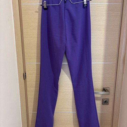 Zara fitted pants with ankle zippers, like new, size XS purple