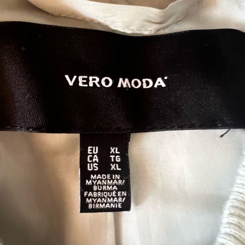 Vero Moda jacket XL new gray with multicolor details