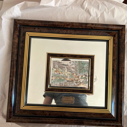 Mirror frame with embossed central design new