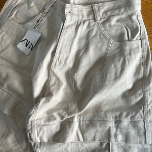 Zara men's cargo bermuda shorts with detachable legs 2 in 1, size 46, beige
